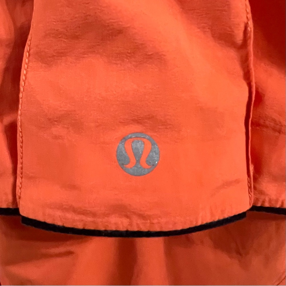 RARE Lululemon Run: In The Rain Jacket - Picture 10 of 16